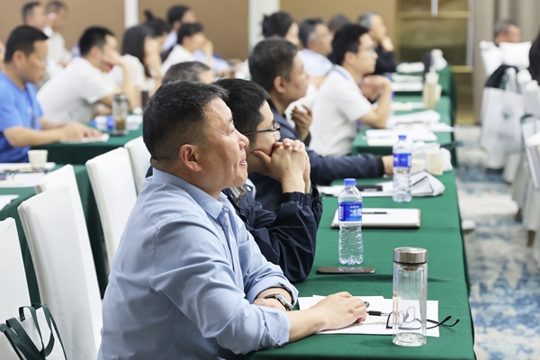 學員認真學習 (2).jpg