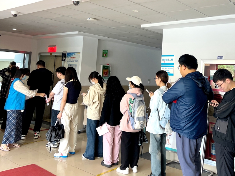 江蘇科技大學(xué)：校醫(yī)院開展“青春防艾 健康同行”畢業(yè)生健康監(jiān)測活動2.jpg